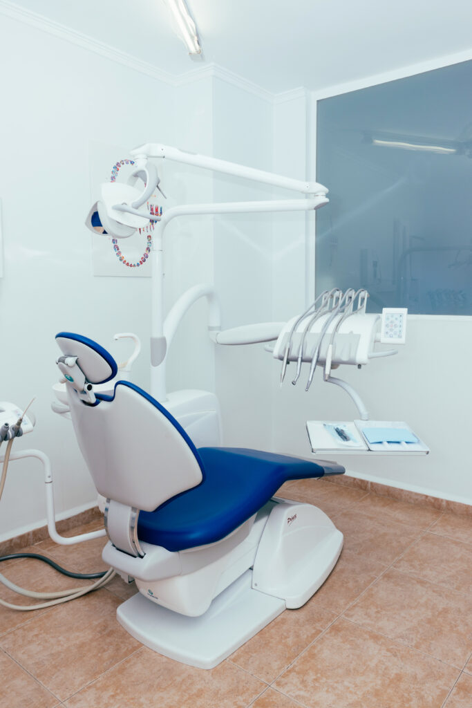 implantes dentales tercera edad valencia